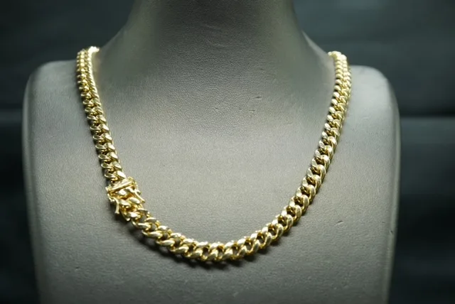 image10 Cuban Link Chain Gold Necklace